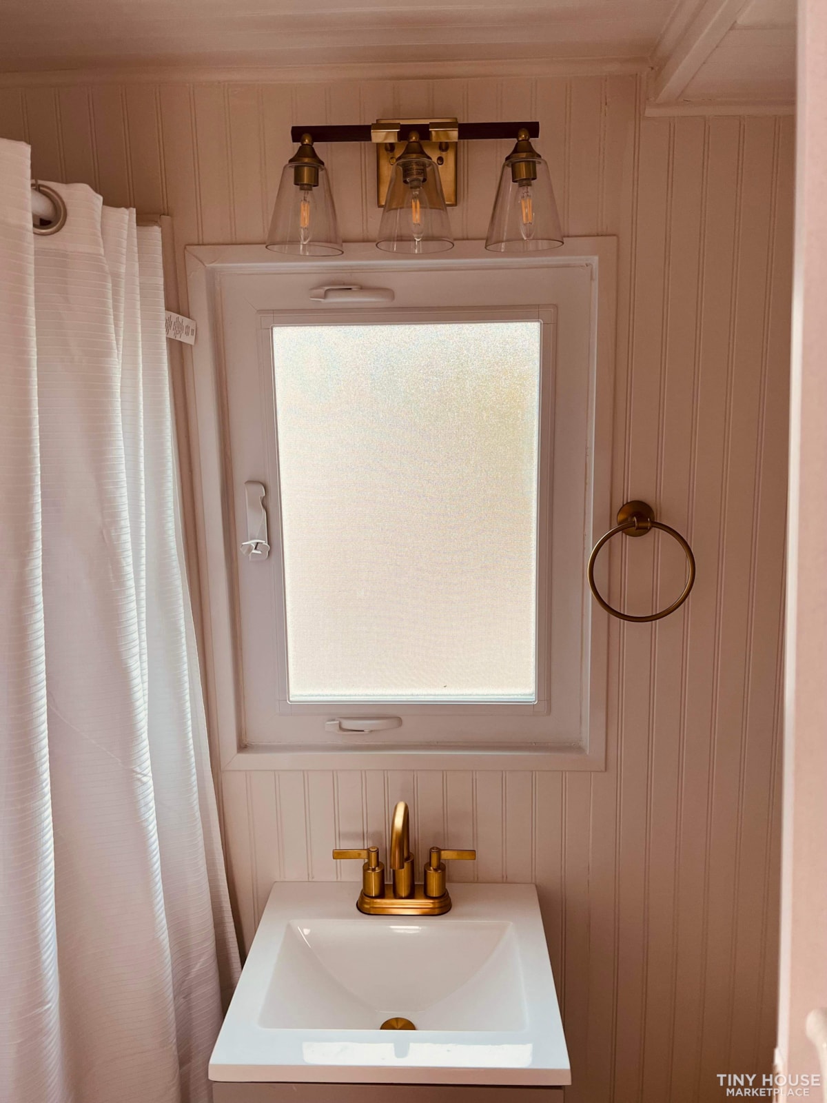 Beautiful  remodeled tiny home - Image 3 Thumbnail