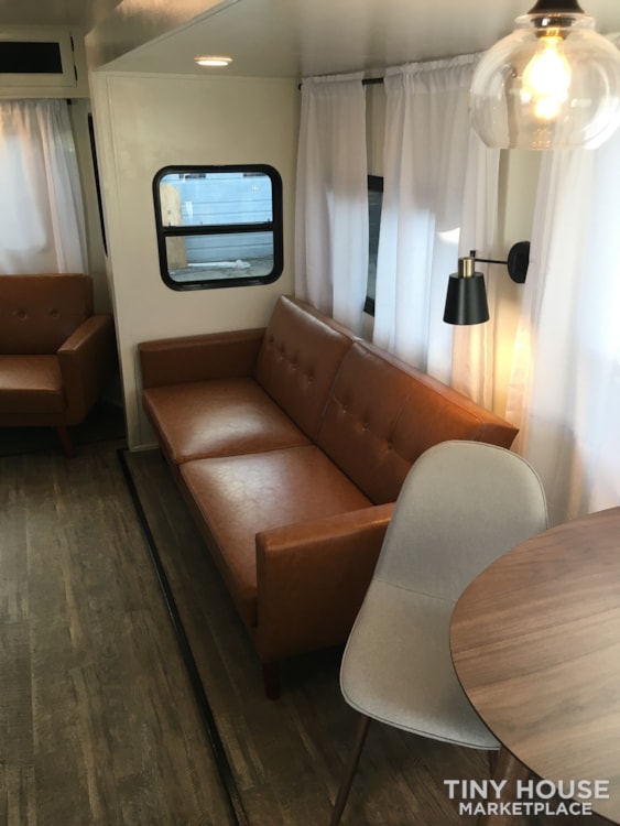 - SOLD - Beautiful renovated interior! 2016 Prime Time Crusader 295RST - Image 3 Thumbnail