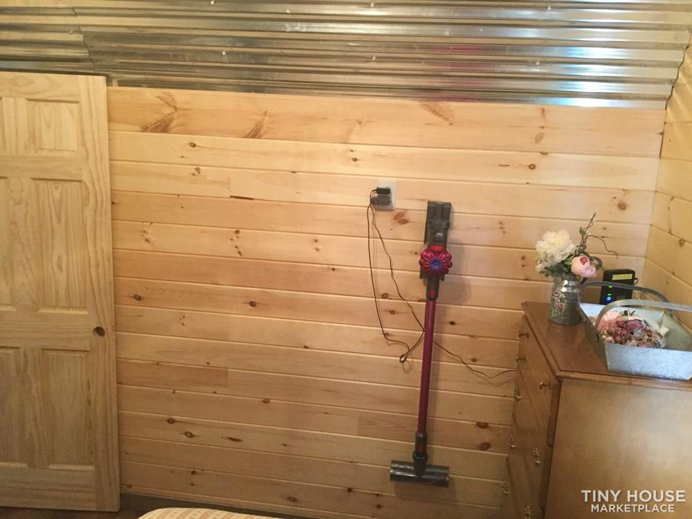 Beautiful rustic tiny house!! Just got finished and ready for sale! - Image 3 Thumbnail