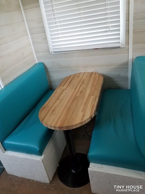 Beautiful solar powered off-grid fully equipped 1.5 bed 1.5 bath tiny house - Image 4 Thumbnail