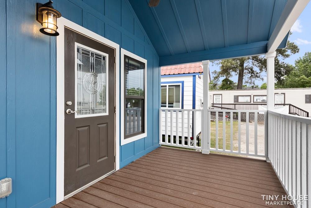 BEAUTIFUL TEXAS-BUILT 399sq. ft PARK MODEL **FINANCING AVAILABLE** - Image 2 Thumbnail