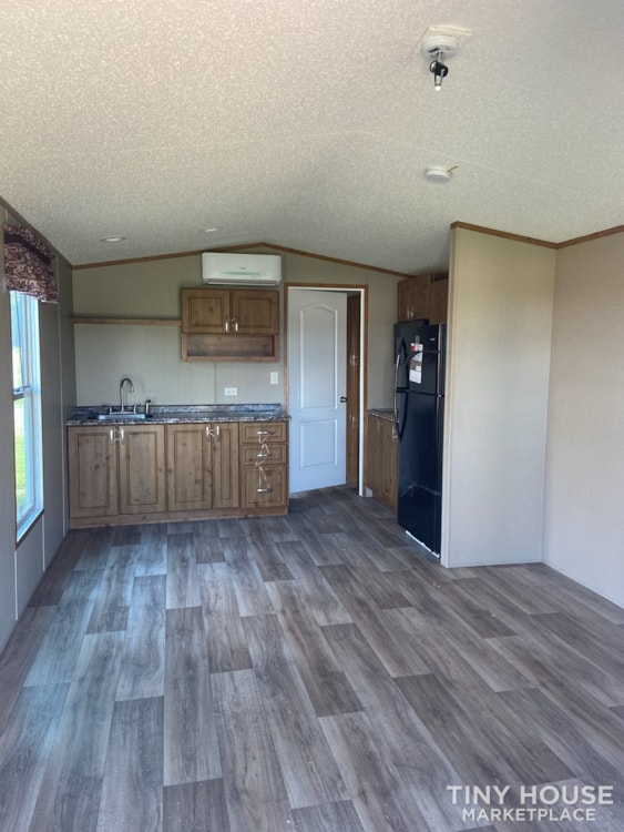 Beautiful tiny home  - Image 2 Thumbnail