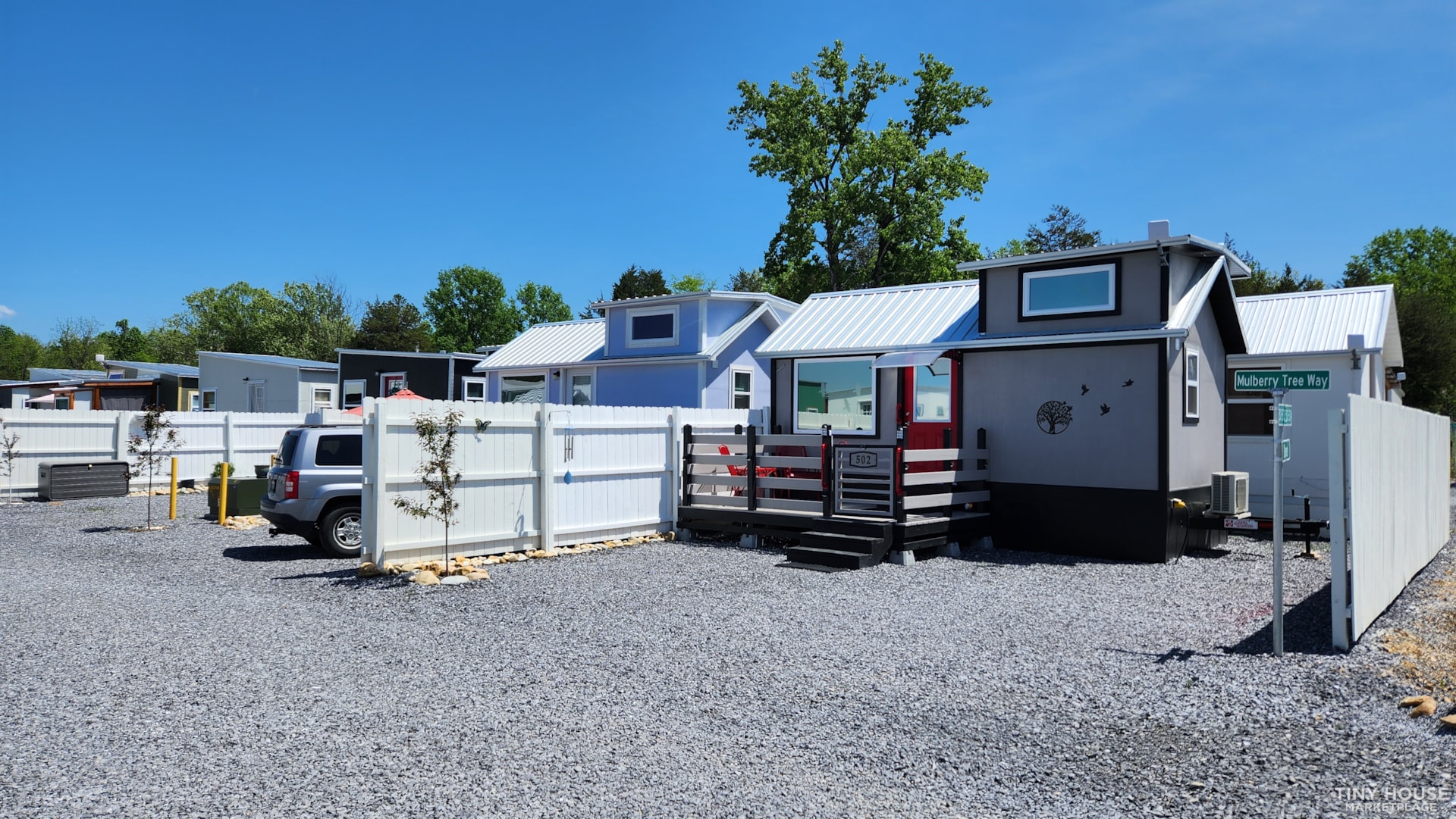 Beautiful Tiny Home in Tiny Town USA (Grove Community) - Image 3 Thumbnail