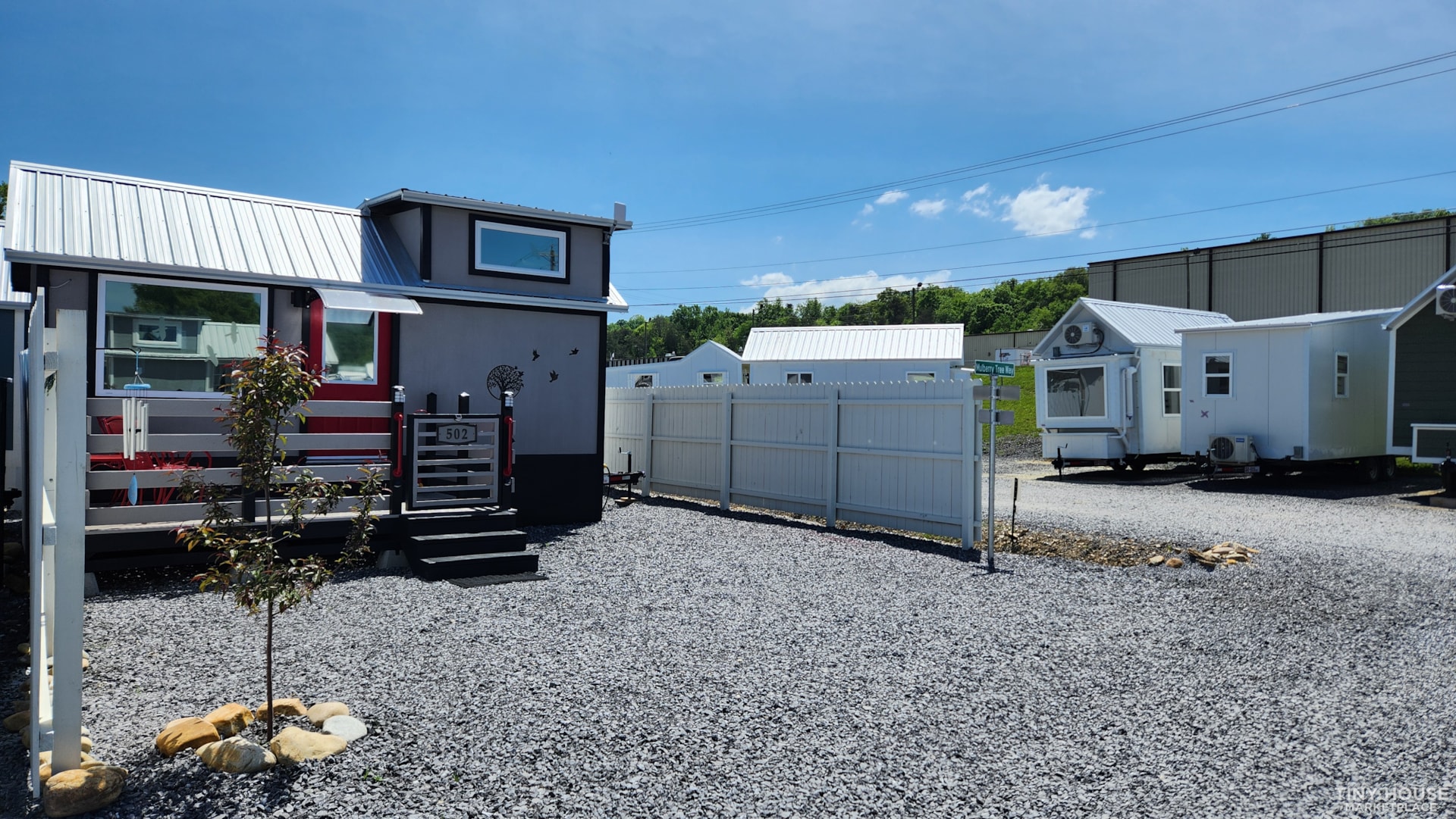 Beautiful Tiny Home in Tiny Town USA (Grove Community) - Image 4 Thumbnail