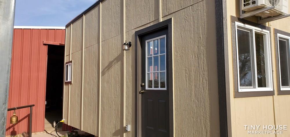 Beautiful tiny home on wheels! - Image 3 Thumbnail