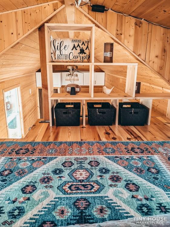 Beautiful Tiny Home on Wheels - Move-in Ready - Image 4 Thumbnail