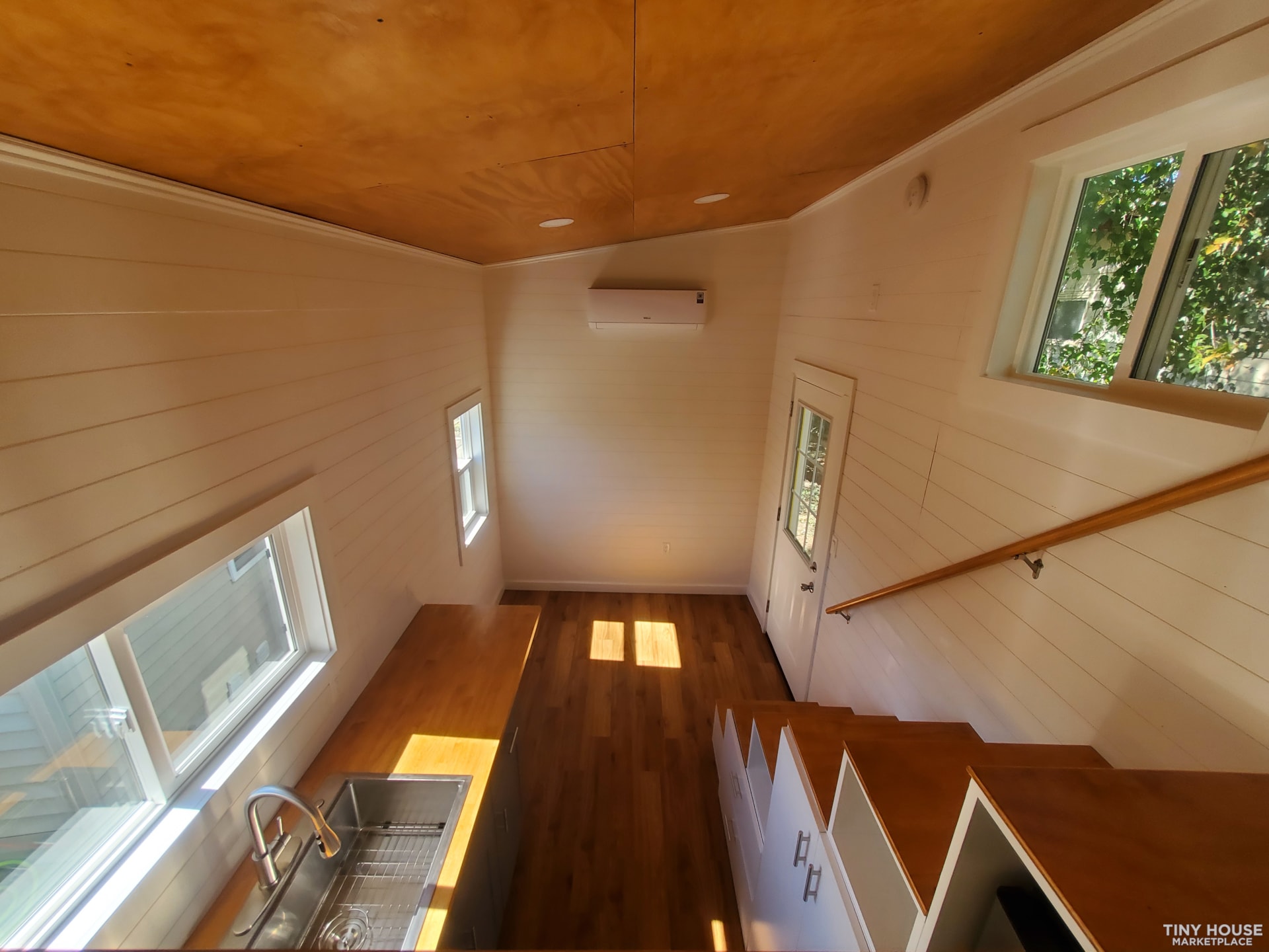 Beautiful Tiny Home Ready for You! - Image 4 Thumbnail