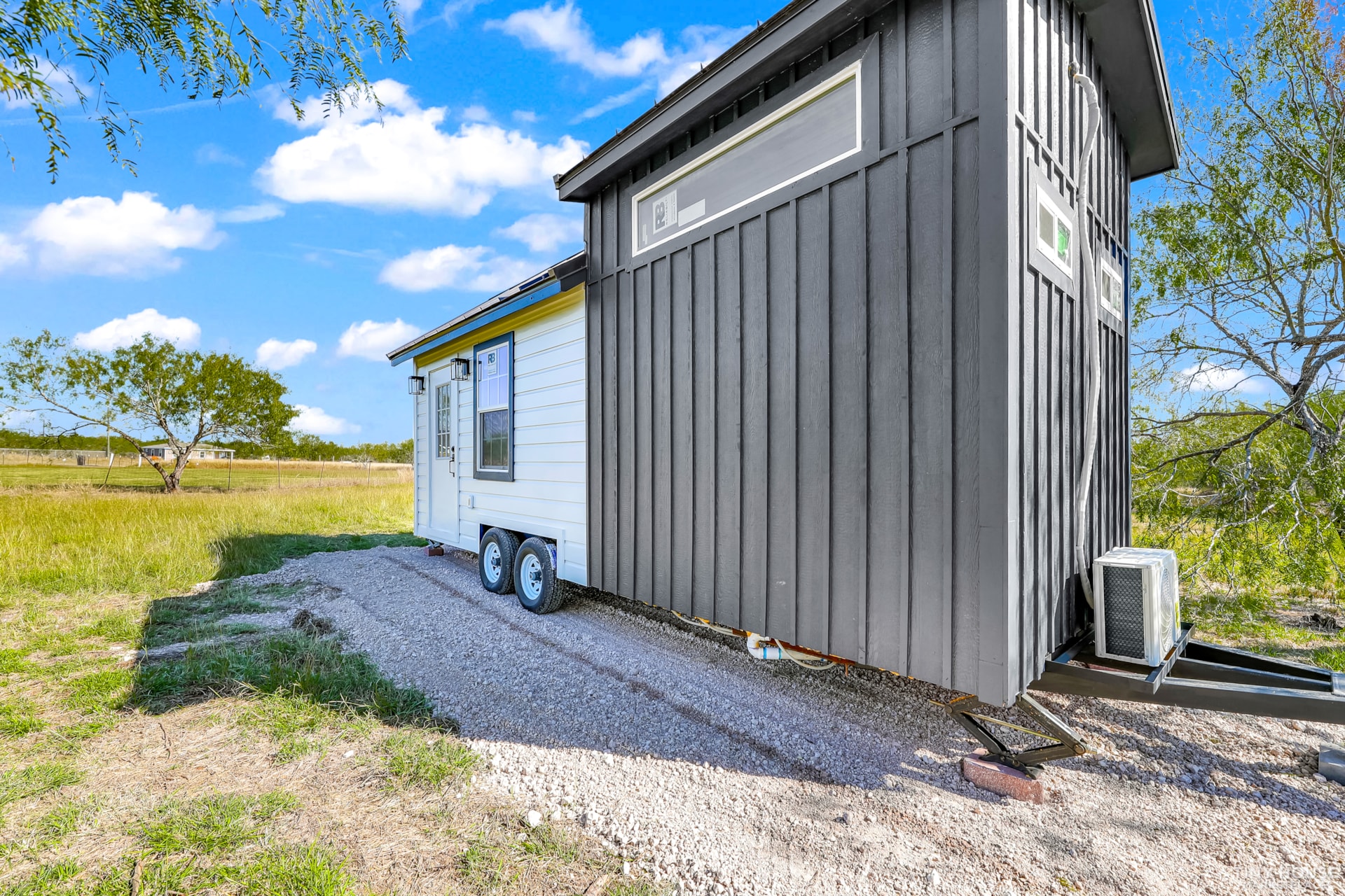 Beautiful Tiny House 8’x24’ Newly Built Very Spacious - Image 2 Thumbnail