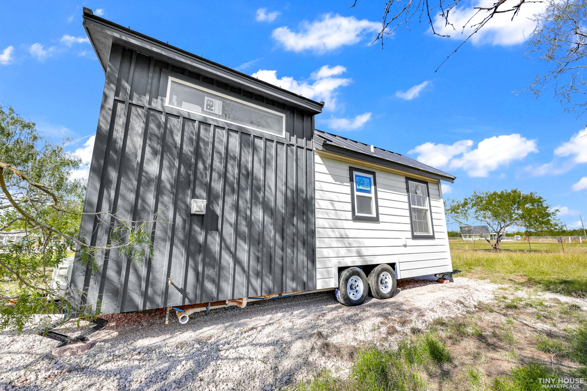 Beautiful Tiny House 8’x24’ Newly Built Very Spacious - Image 3 Thumbnail
