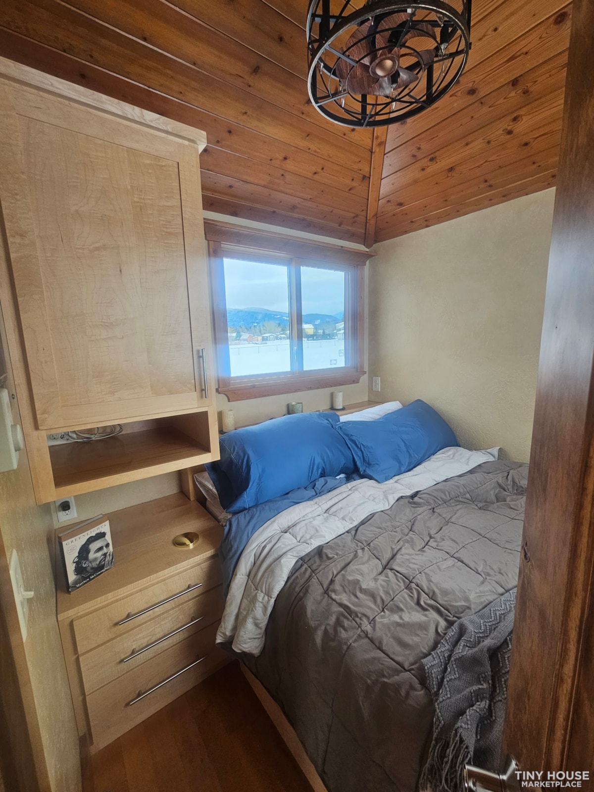 Beautiful Tiny House Mansion. - Image 4 Thumbnail