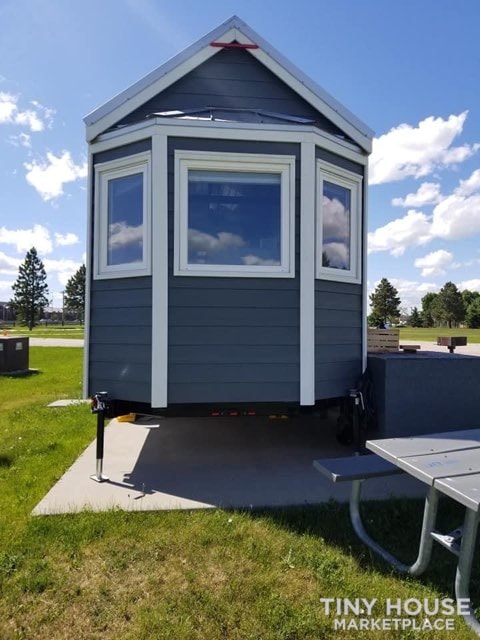 Award winning beautiful tiny house. Full bathroom, bedroom loft and kitchen 40K!