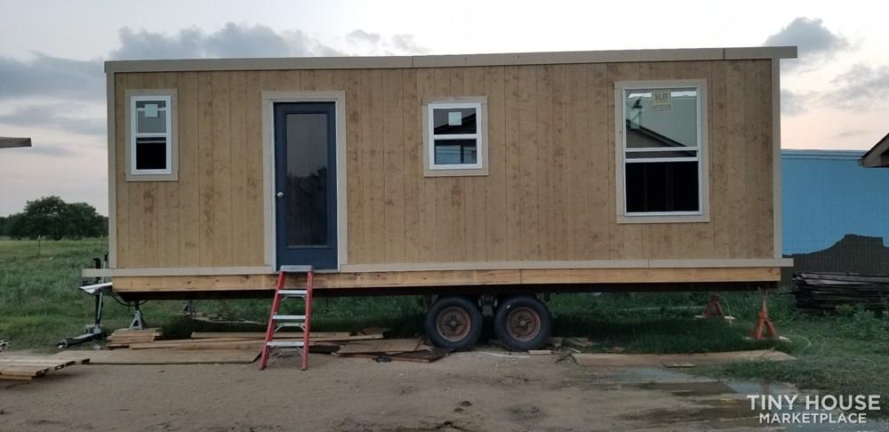 Beautiful tiny house on wheels! - Image 1 Thumbnail