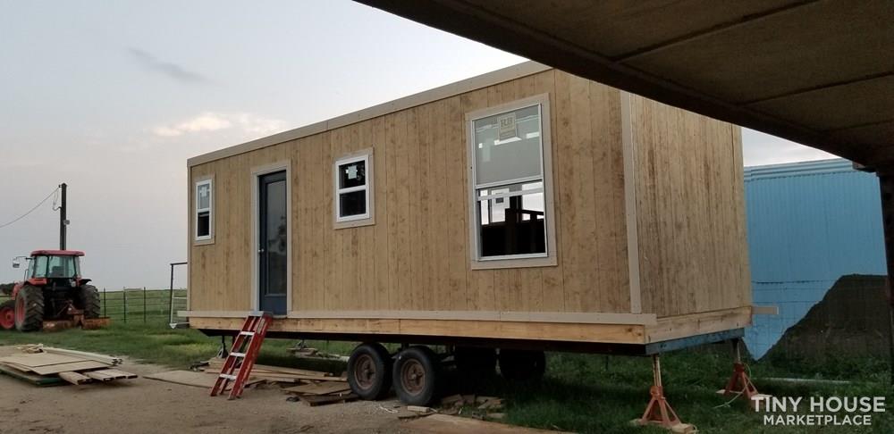 Beautiful tiny house on wheels! - Image 2 Thumbnail