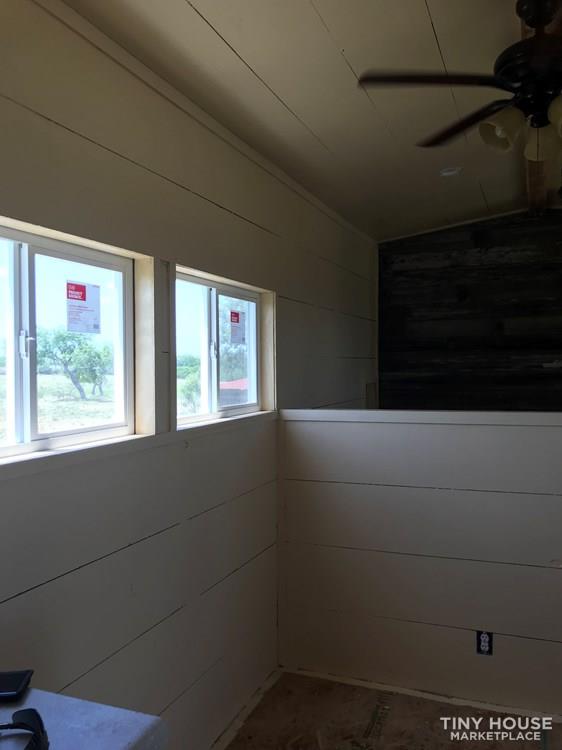 Beautiful tiny house on wheels! - Image 4 Thumbnail
