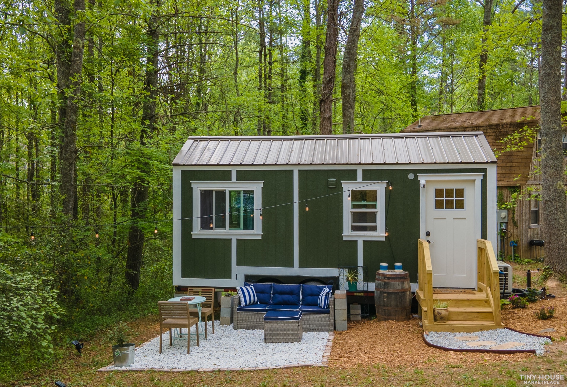 Beautiful Tiny House on Wheels - Image 1 Thumbnail