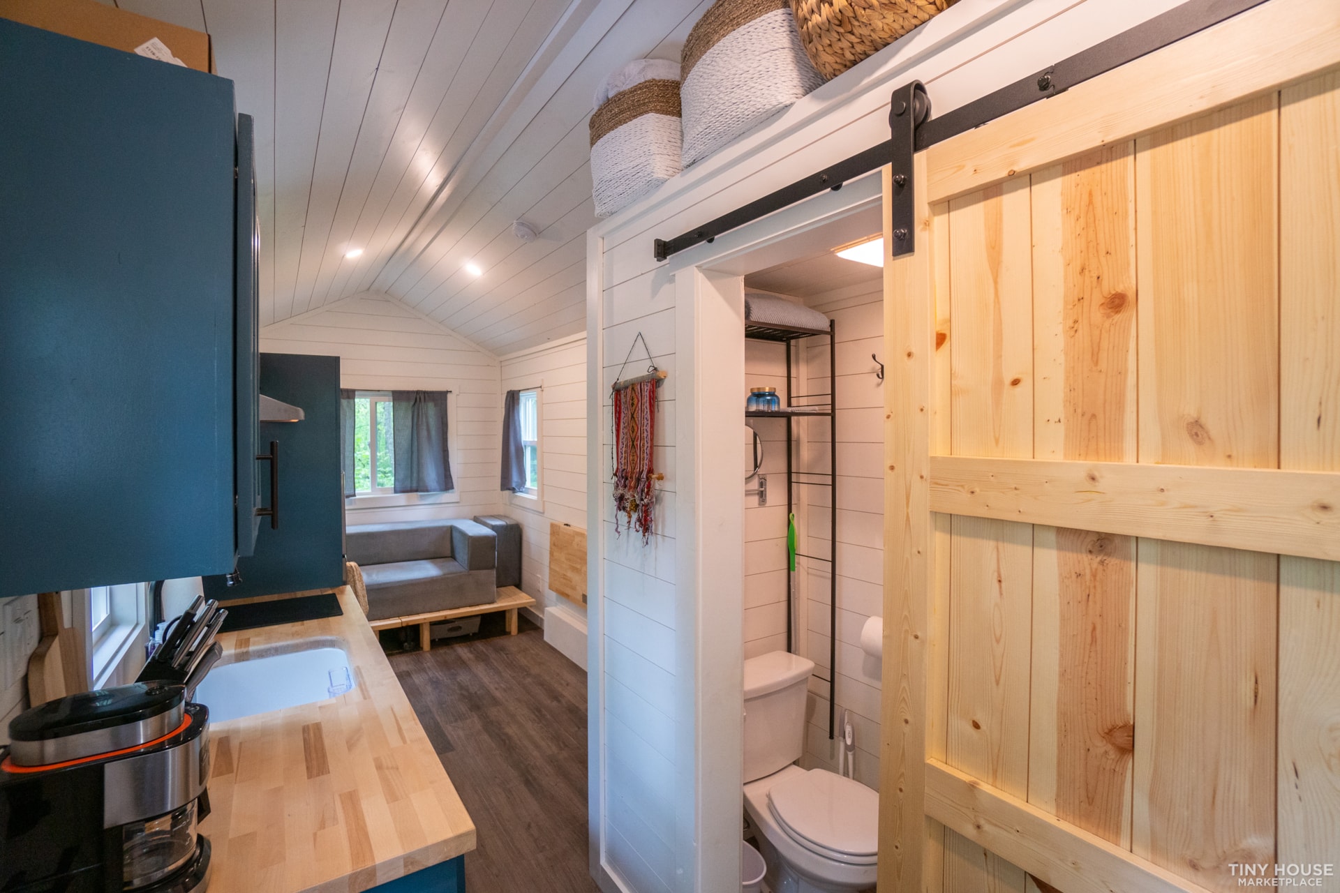 Beautiful Tiny House on Wheels - Image 4 Thumbnail