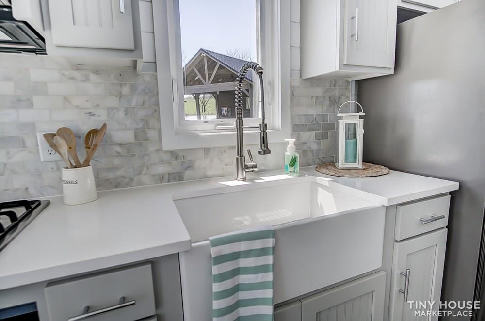 Beautiful Tiny House on Wheels - Image 4 Thumbnail