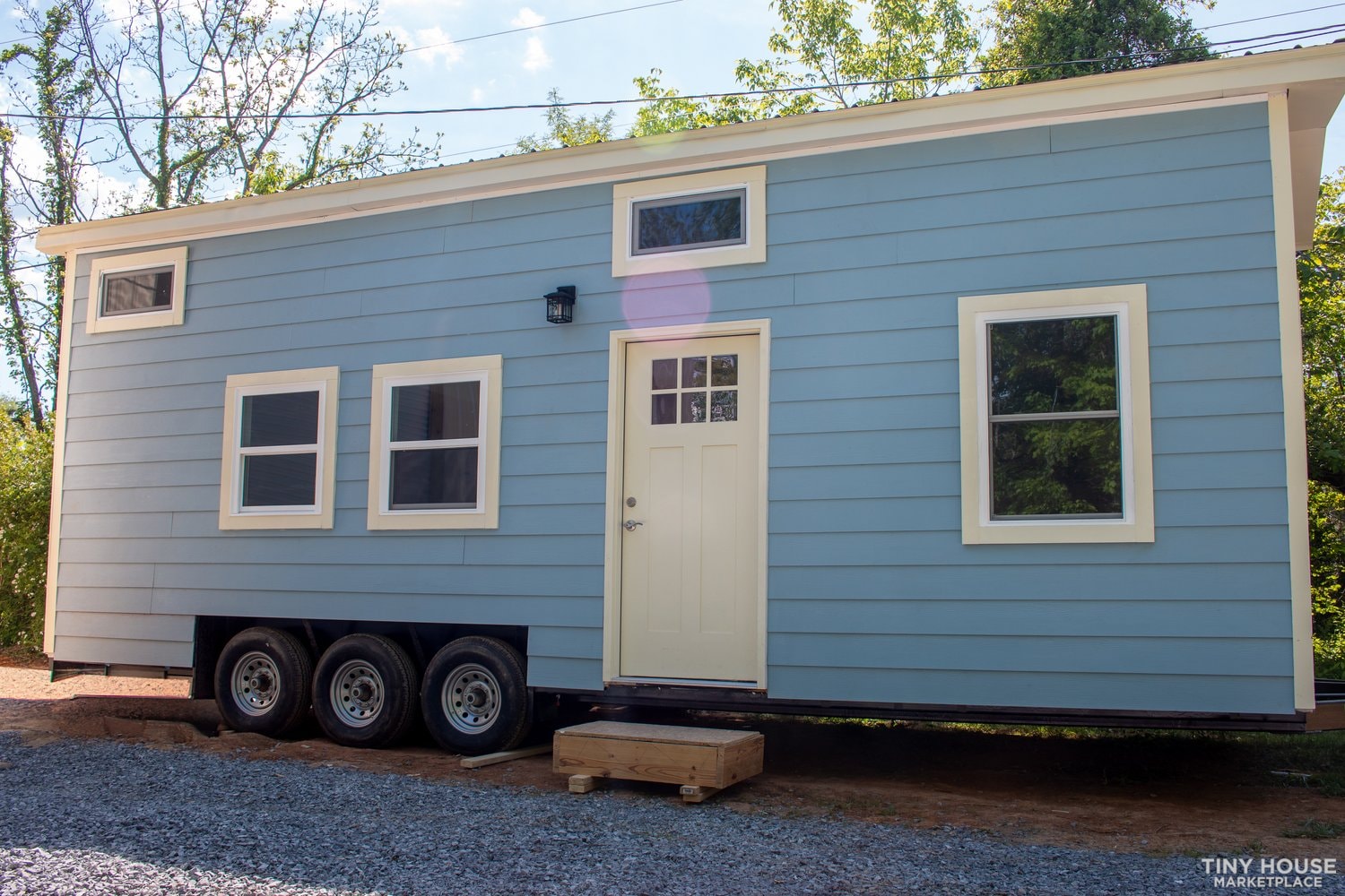 Beautiful Traditional Tiny Home - Image 2 Thumbnail