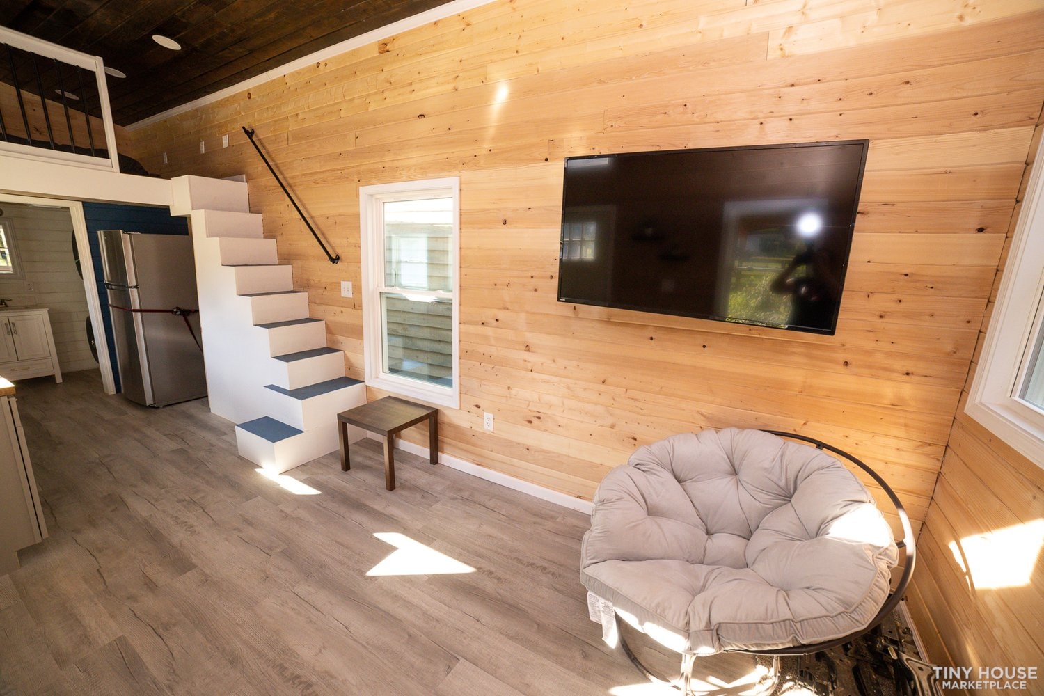 Beautiful Traditional Tiny Home - Image 4 Thumbnail