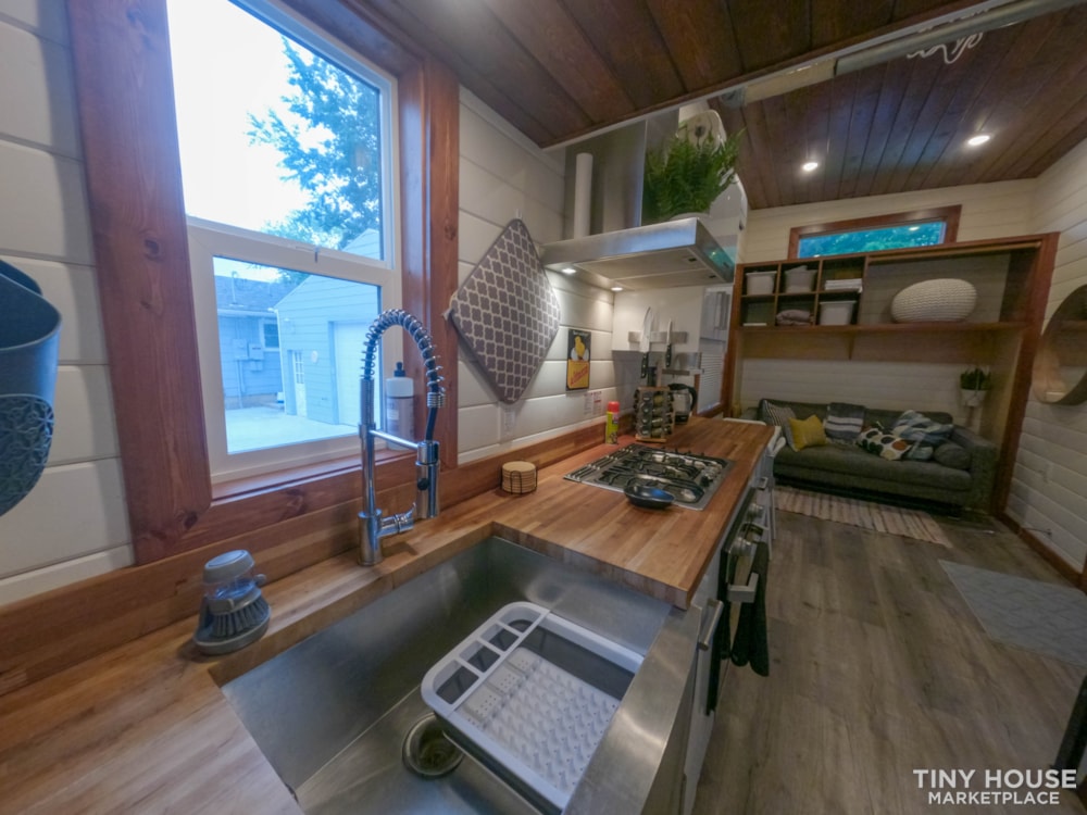 Beautifully Built Tiny Innovations Home!  - Image 4 Thumbnail