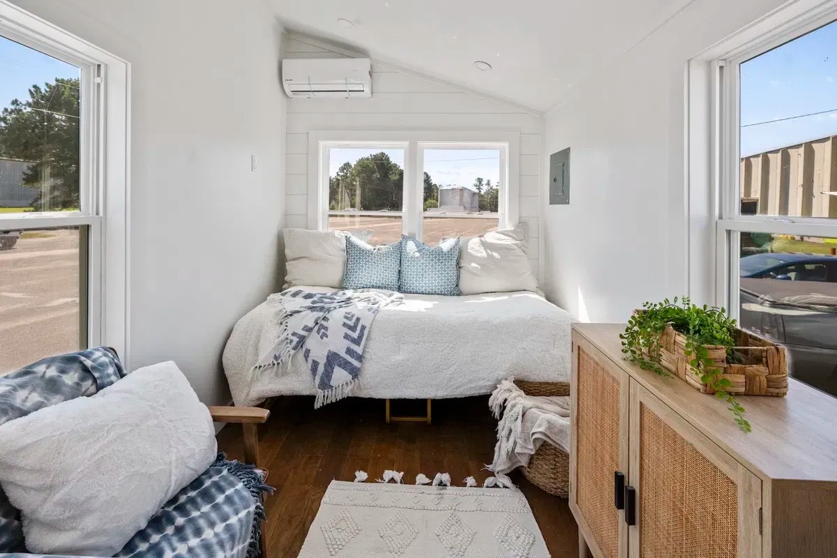 Tiny house for sale in USA – 8'x20' A Brand New & Move-In Ready Home