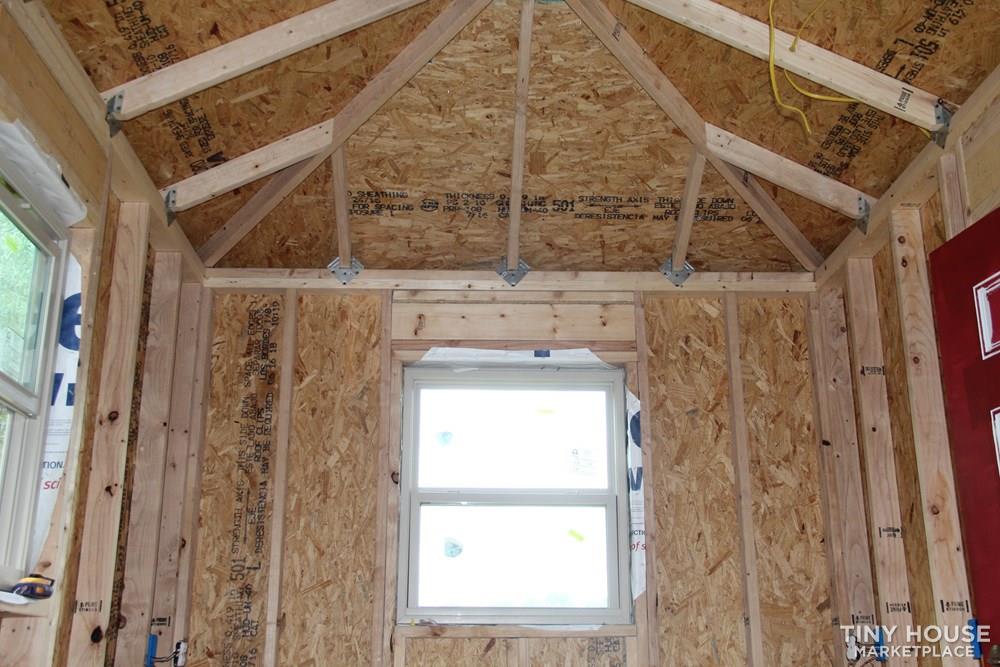 Beautifully Crafted Tiny Home  - Image 4 Thumbnail