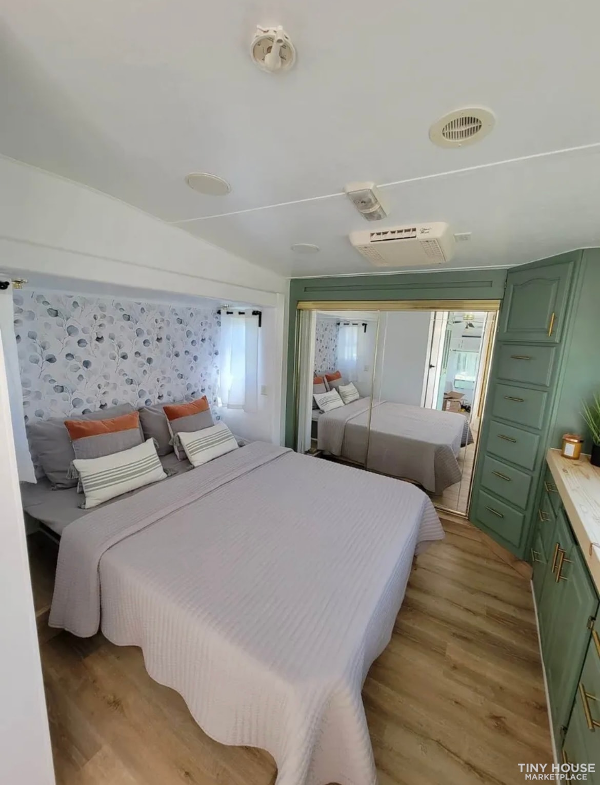 Beautifully remodeled Forest River RV  - Image 2 Thumbnail