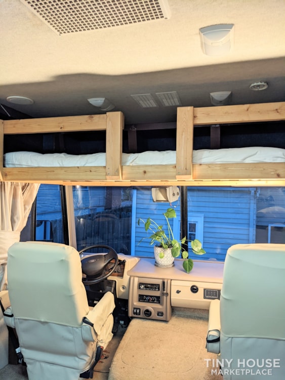 Price Reduced on Beautifully Renovated 2008 Fleetwood Terra 36T! - Image 4 Thumbnail