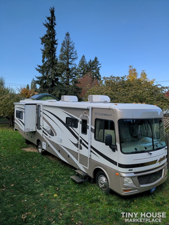 Price Reduced on Beautifully Renovated 2008 Fleetwood Terra 36T! - Image 2 Thumbnail