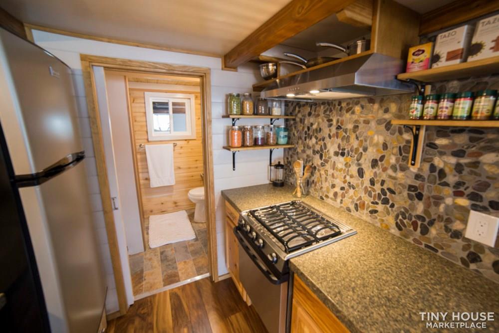 Big Freedom Tiny House for sale in Maple Valley, WA - Image 3 Thumbnail
