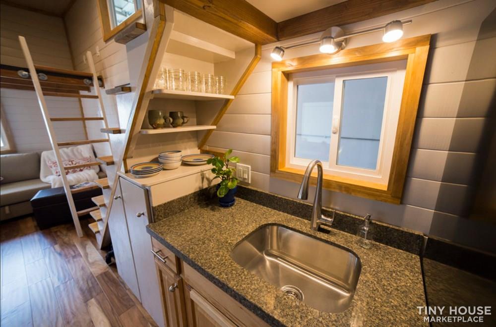 Big Freedom Tiny House for sale in Maple Valley, WA - Image 4 Thumbnail