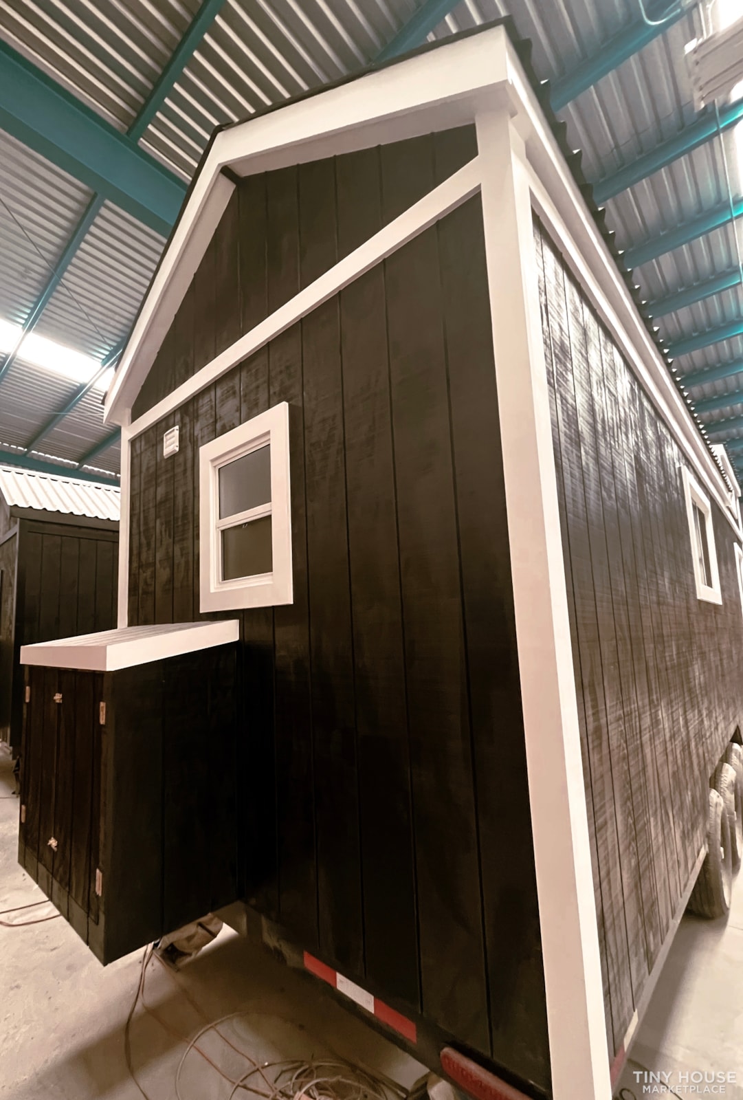 Black and White 28ft Tiny Home on Wheels  - Image 3 Thumbnail