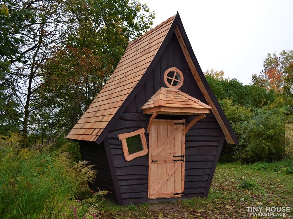 black DRAGONFLY houses - Image 2 Thumbnail