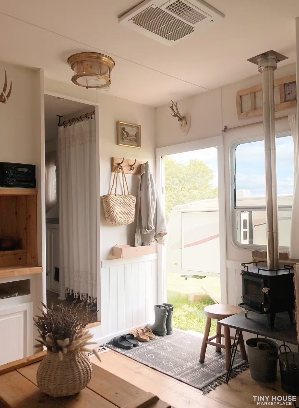 Boho Wanderlust: Exquisitely Renovated Bohemian Dream RV for Sale