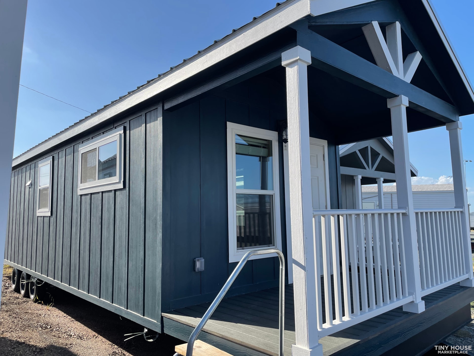 Brand New 1 Bedroom 399 SqFt Park Model - Image 3 Thumbnail