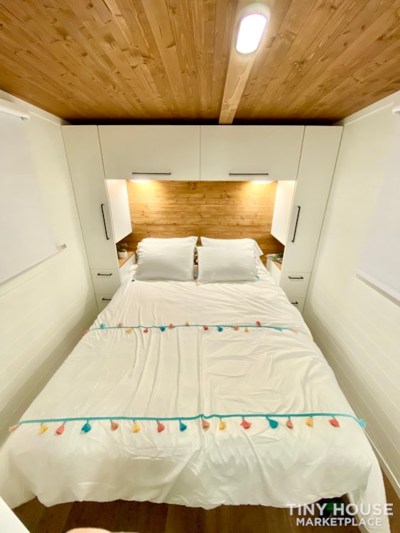 BRAND NEW 2022 MODERN TINY HOME FOR SALE - Image 3 Thumbnail