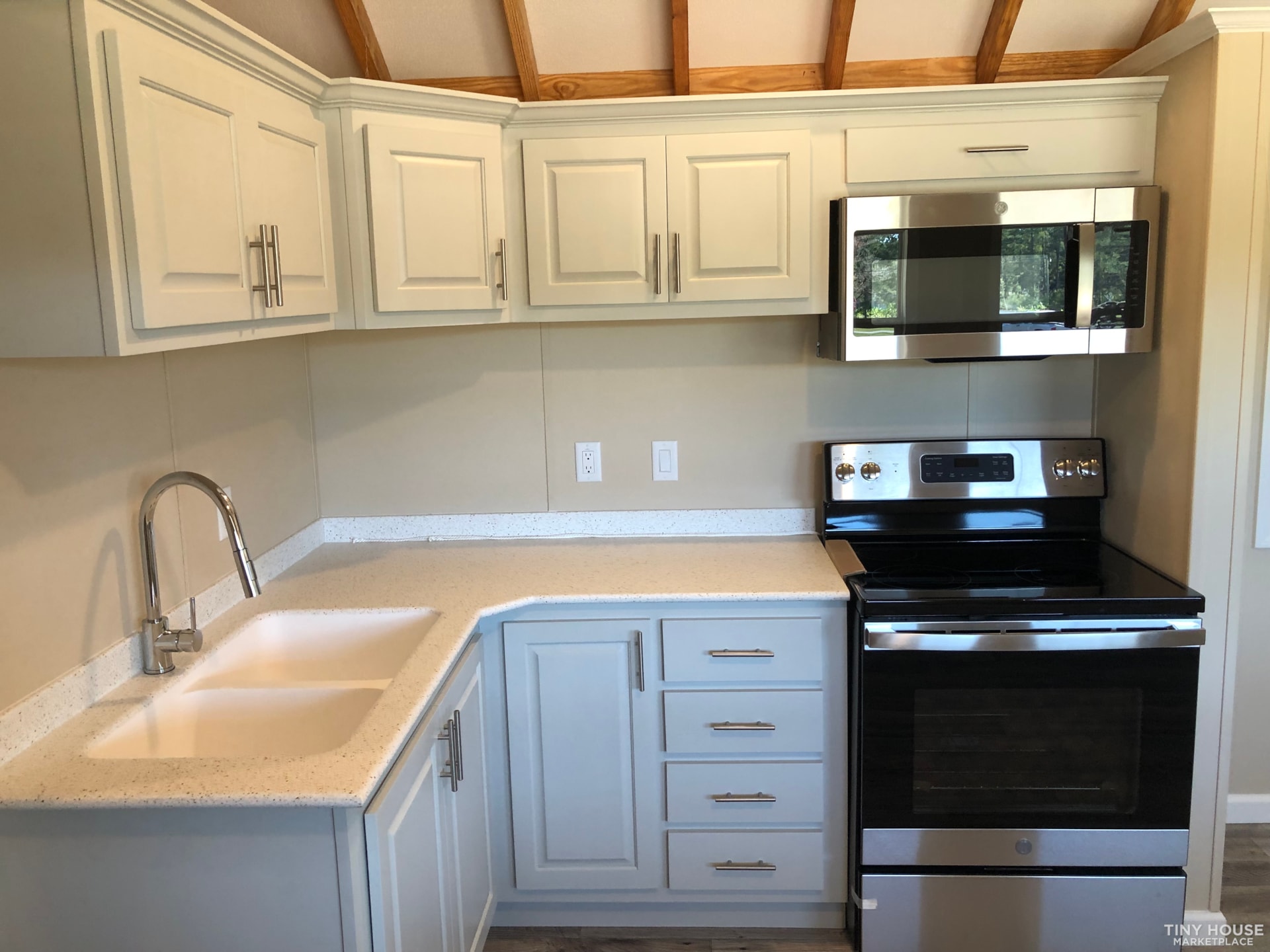 Brand New 2023 ANSI 119.5 Certified Park Model Tiny Home for Sale - Image 4 Thumbnail