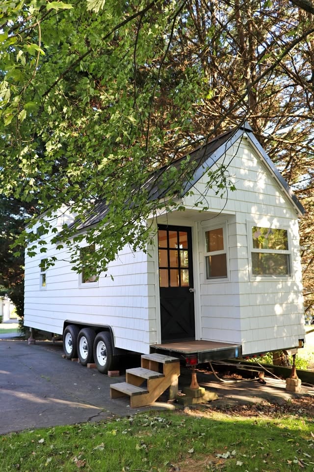 Brand New 28’ Tiny House on Wheels – High-End Structural Shell with Appliances - Image 1 Thumbnail