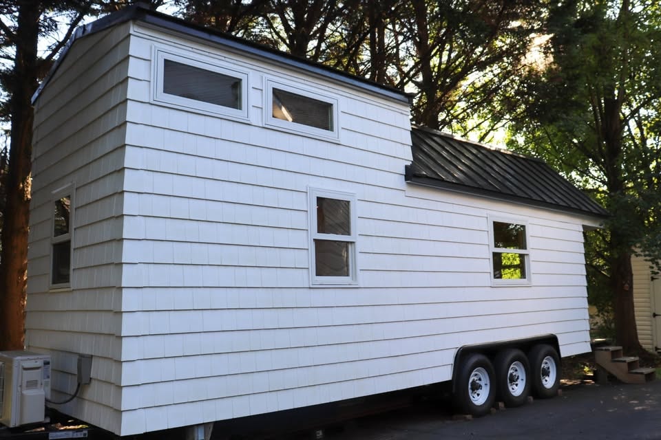 Brand New 28’ Tiny House on Wheels – High-End Structural Shell with Appliances - Image 3 Thumbnail