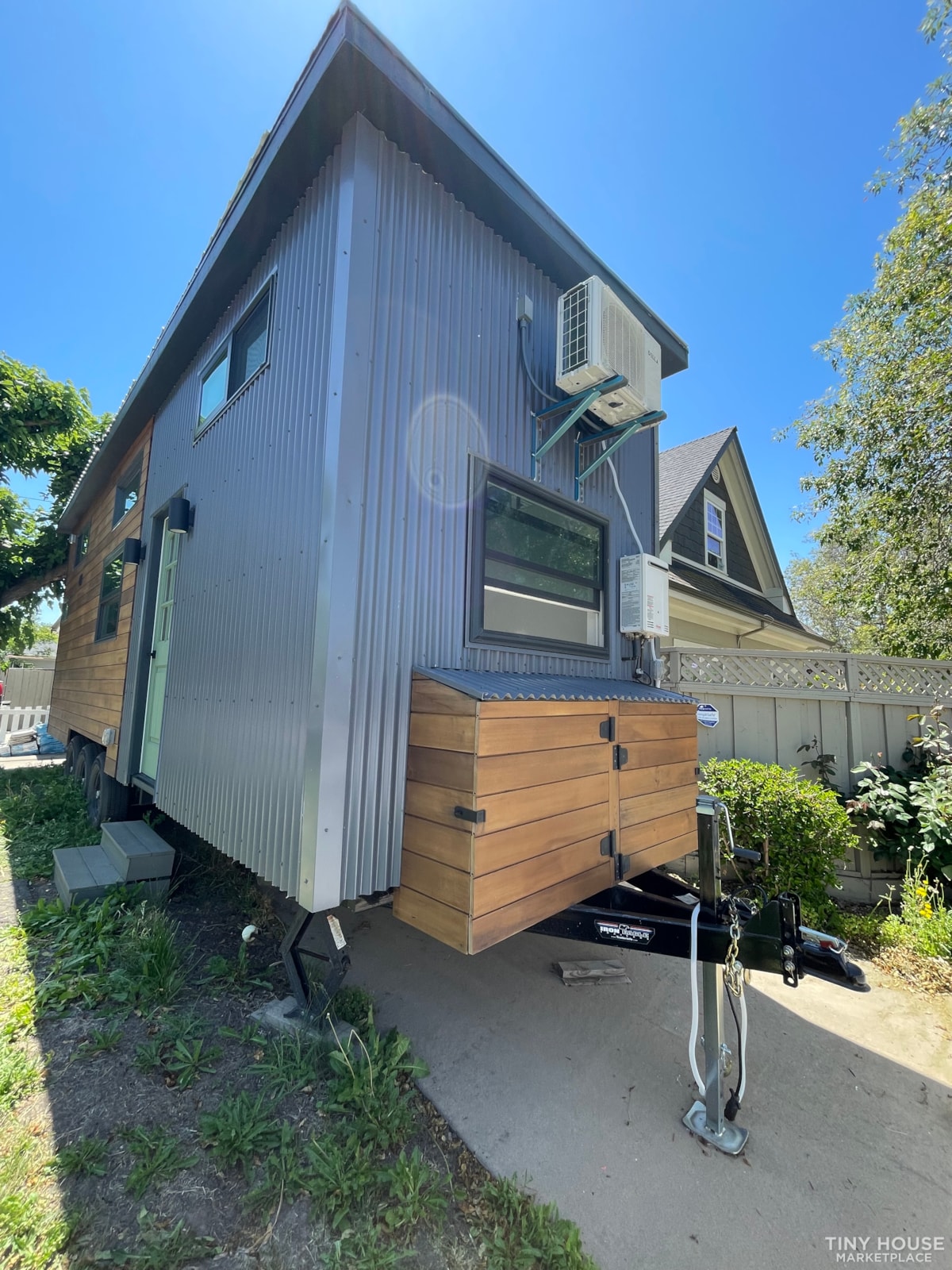 Brand New 28ft Tiny Home - Image 3 Thumbnail