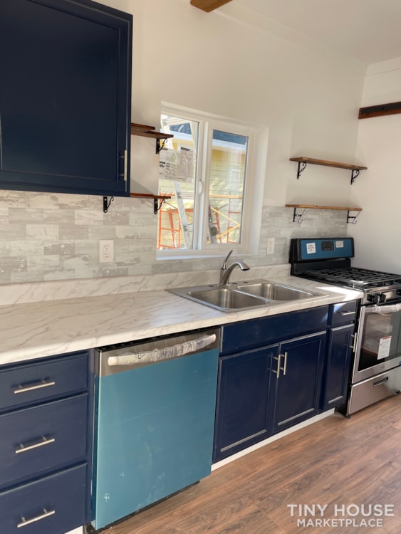 Brand New 40’ Container Home