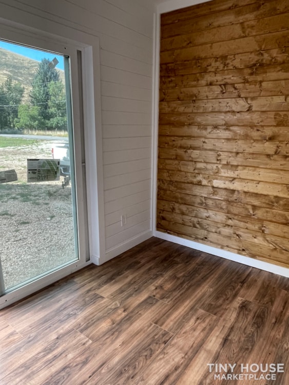 Brand New 40’ Container Home - Image 4 Thumbnail