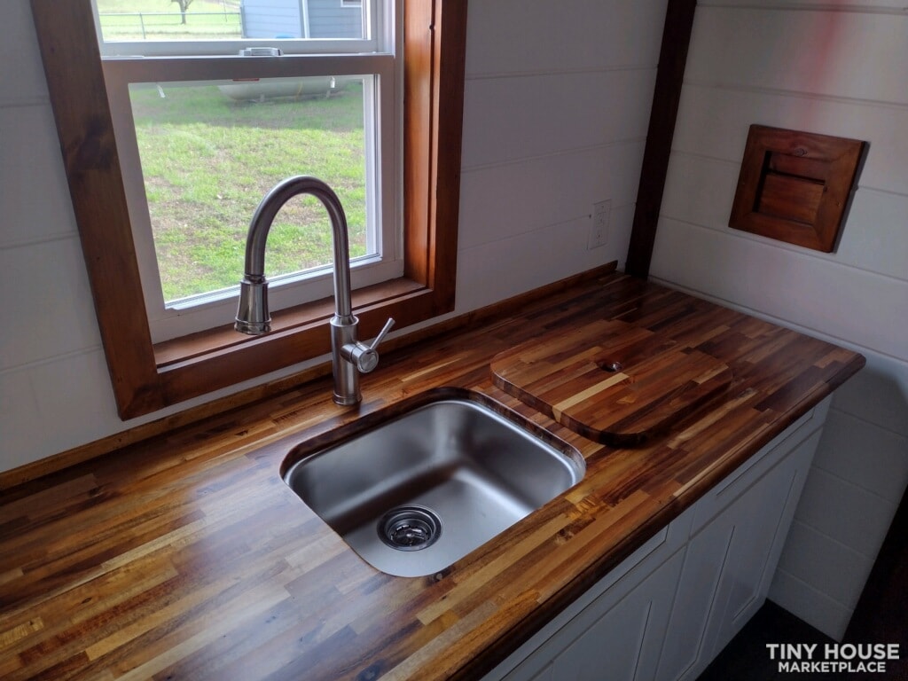 ***Reduced Price*** - BRAND NEW Amish Built - 8.5' x 28' Craftsman Style THOW - Image 2 Thumbnail