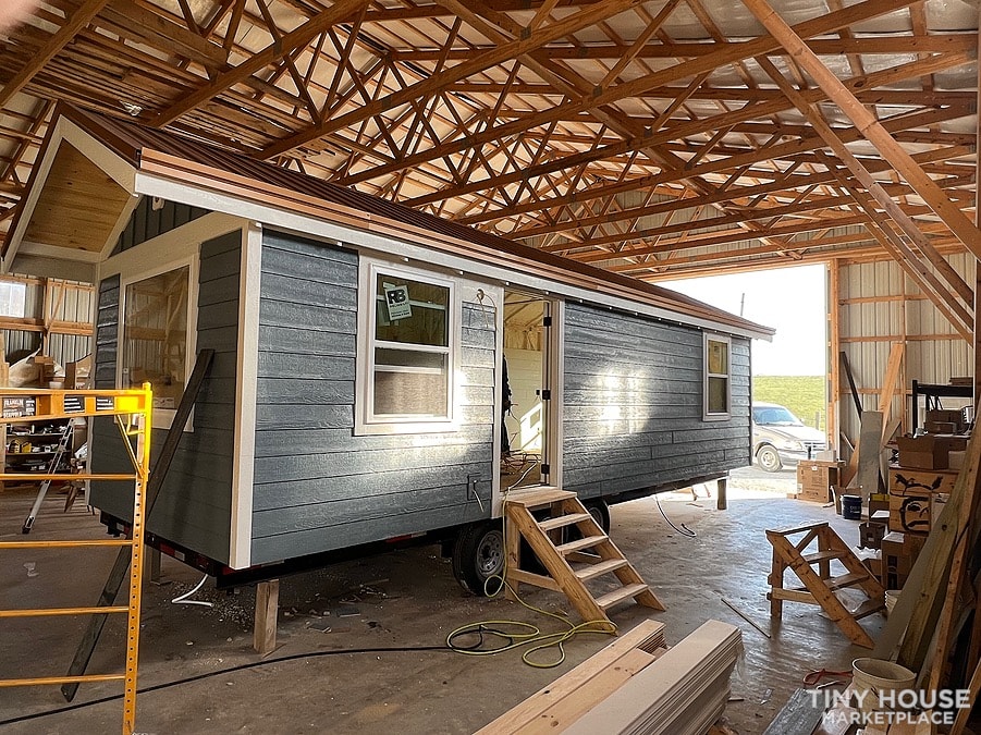 Brand New Charming Charleston - single level + potential lot with approval - Image 4 Thumbnail