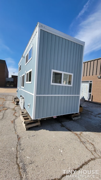 Brand New Custom Built Tiny House 20' - O'Fallon, MO - Image 4 Thumbnail