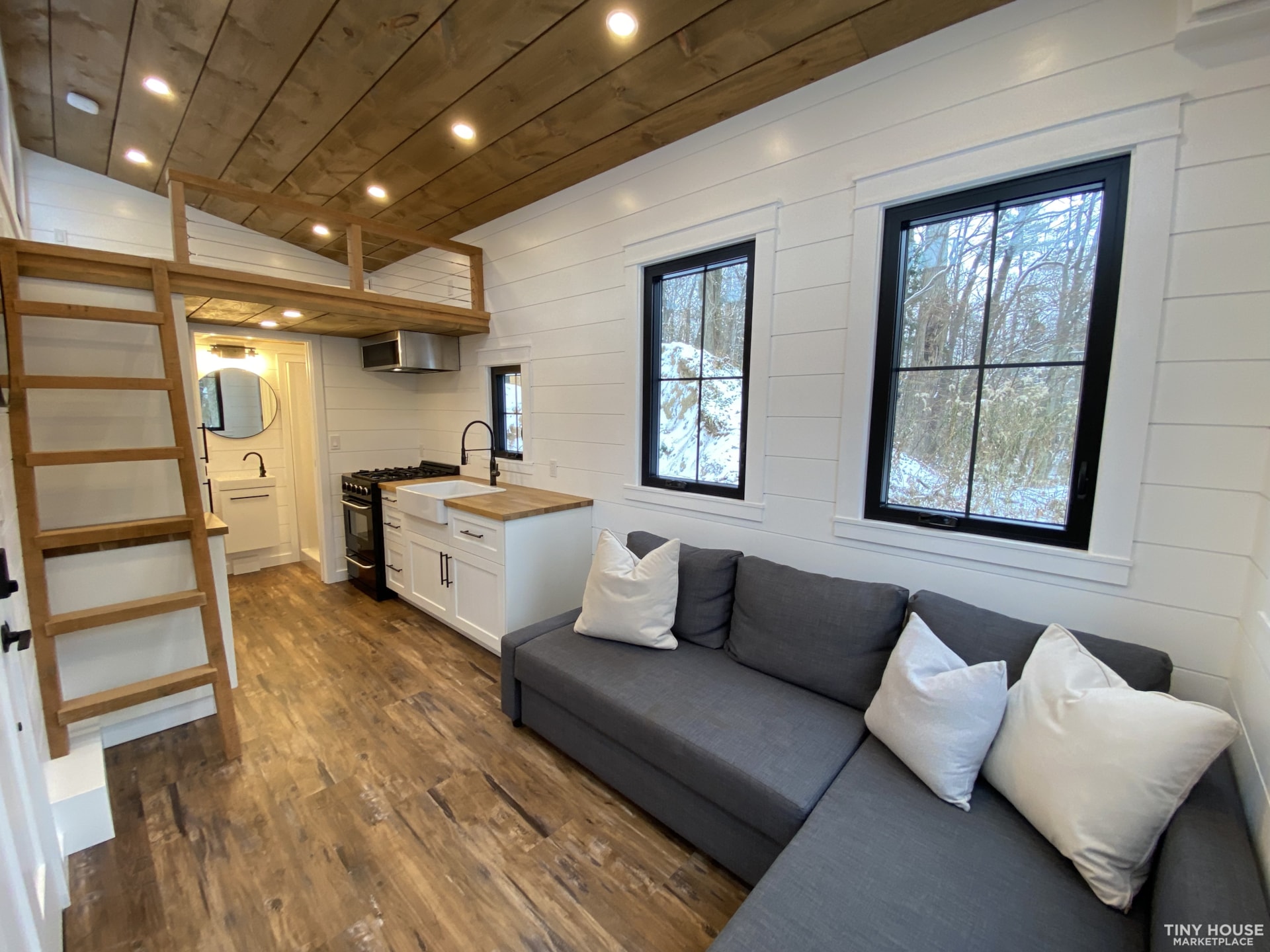 Brand New Luxury Tiny Home for Sale - Image 2 Thumbnail