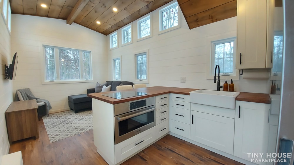 Brand New Luxury Tiny Home for Sale - Image 4 Thumbnail