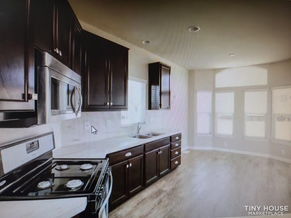 Brand New Move-In Ready Tiny Home 400 Sq' Plus 140 sq' loft. Full size appliance - Image 2 Thumbnail