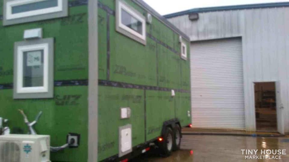 Brand new off grid ready tiny house on wheels - Image 4 Thumbnail