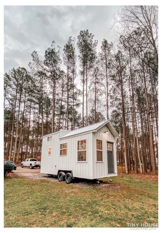 Tiny Modern Farmhouse on Wheels  - Image 2 Thumbnail